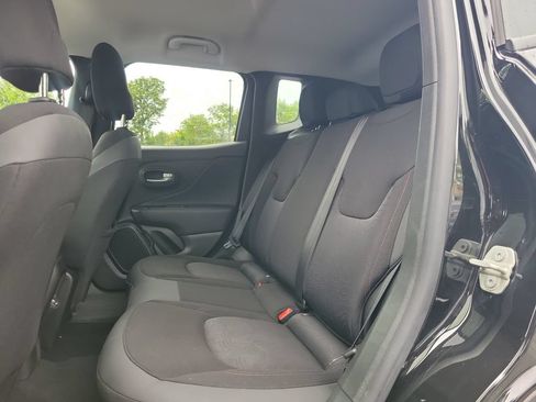 Certified 2023 Jeep Renegade Trailhawk AWD/4WD image 11