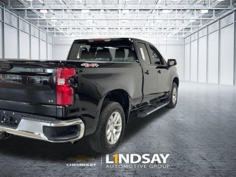 Used 2023 Chevrolet Silverado 1500 LT AWD/4WD image 9
