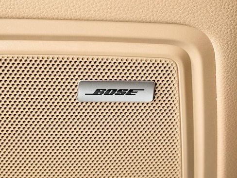 New 2026 Porsche Macan Turbo AWD/4WD image 7