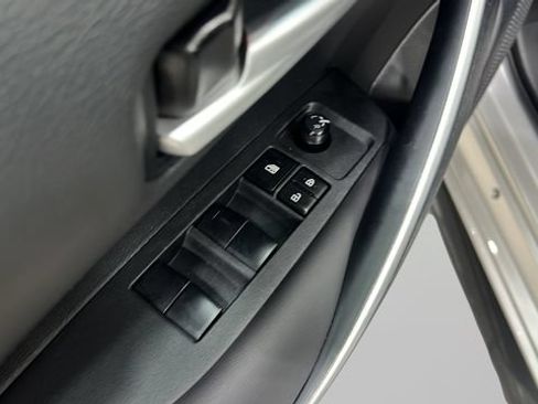 Used 2020 Toyota Corolla SE FWD image 28