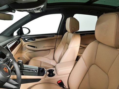 New 2026 Porsche Macan S AWD/4WD image 5
