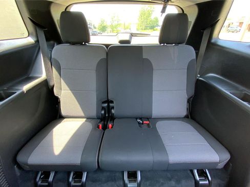 Used 2021 Chevrolet Traverse LT AWD/4WD image 37