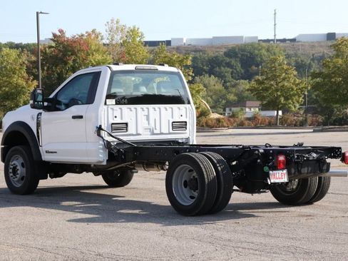 New 2025 Ford F550 4x4 Regular Cab Super Duty image 5