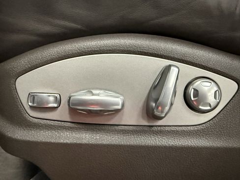 Used 2017 Porsche Macan S image 22