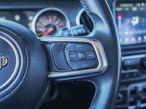 Used 2019 Jeep Wrangler Unlimited Sahara image 22