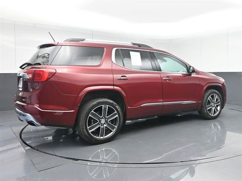 Used 2018 GMC Acadia Denali w/ Technology Package AWD/4WD image 5
