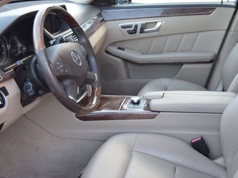Used 2013 Mercedes-Benz E 350 Sedan image 21
