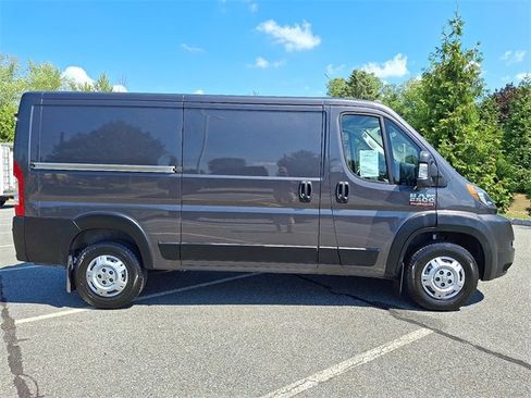 Used 2021 RAM ProMaster 2500 w/ Convenience Group image 9