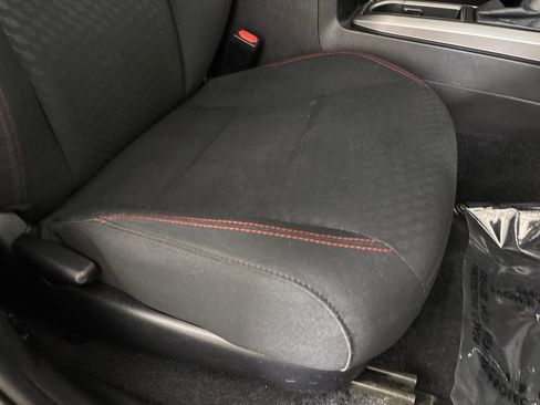 Used 2021 Toyota Tacoma SR5 AWD/4WD image 31