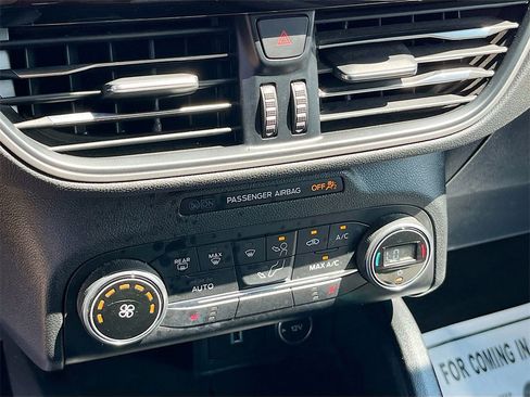 Used 2020 Ford Escape SE Sport image 15