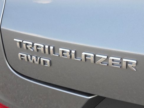 New 2026 Chevrolet TrailBlazer LT AWD/4WD image 4