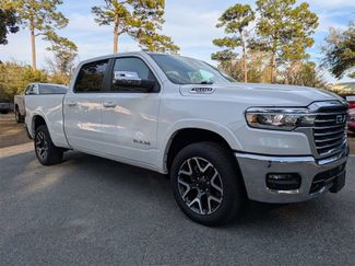 Used 2025 RAM 1500 Laramie video 2