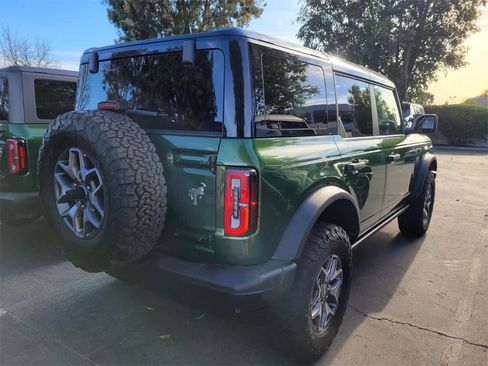 Used 2025 Ford Bronco Badlands image 9