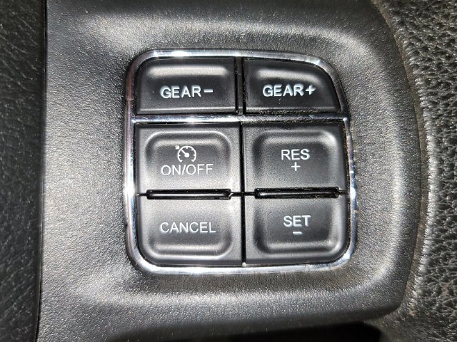Used 2015 RAM 1500 Classic SLT AWD/4WD image 27