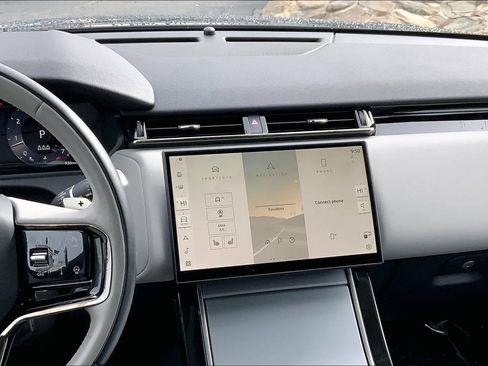 Used 2025 Land Rover Range Rover Velar S image 6