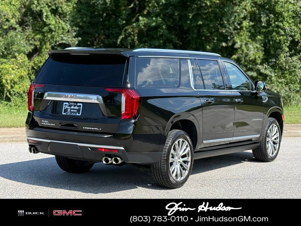 Used 2021 GMC Yukon XL Denali w/ Denali Premium Package AWD/4WD image 15