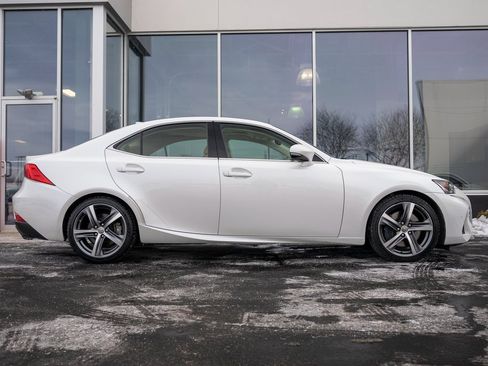 Used 2017 Lexus IS 200t image 9