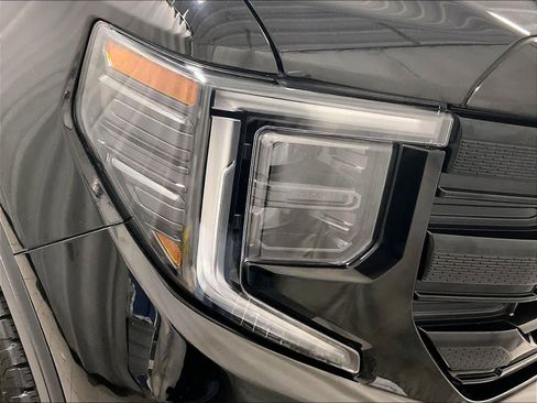 Used 2024 GMC Sierra 1500 Elevation image 32