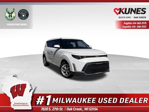 Used 2025 Kia Soul LX w/ LX Technology Package FWD image 1