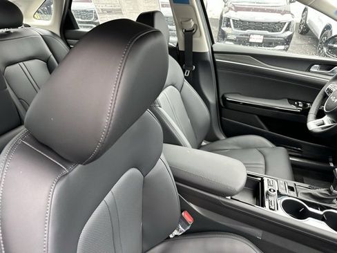 New 2026 Kia K5 EX image 24