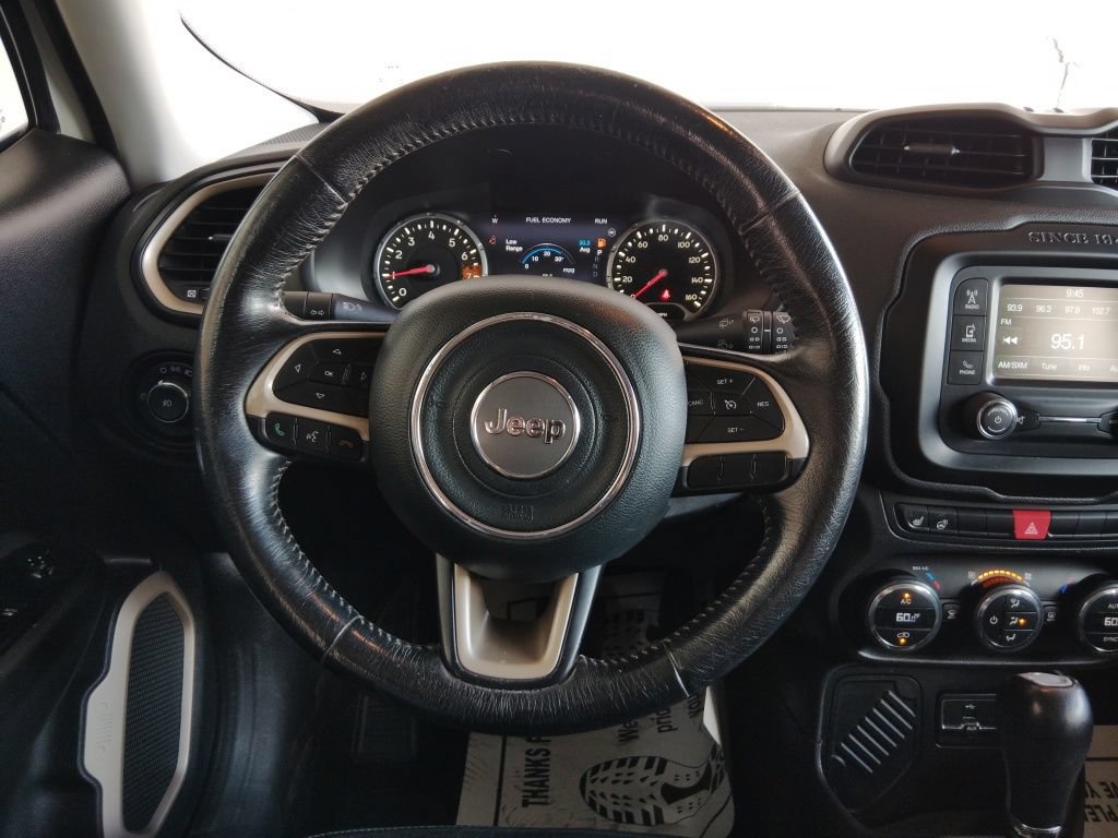 Used 2015 Jeep Renegade Limited FWD image 22
