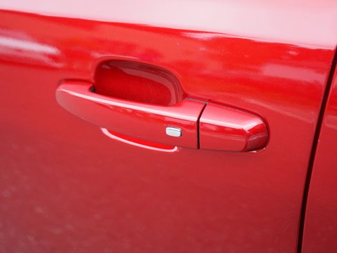 Used 2023 GMC Acadia SLT image 12