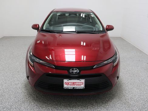 Certified 2025 Toyota Corolla LE FWD image 3