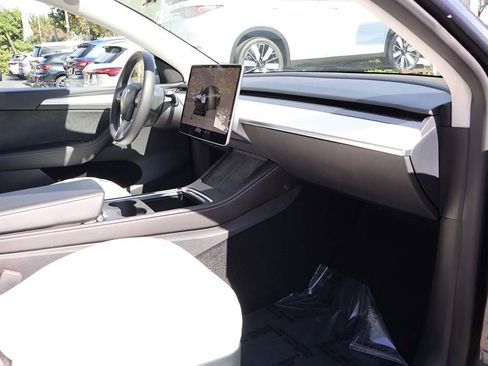 Used 2023 Tesla Model Y Long Range image 30