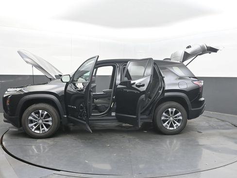 Certified 2026 Chevrolet Equinox LT FWD image 42