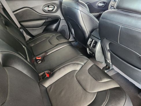 Used 2023 Jeep Cherokee Altitude Lux image 34