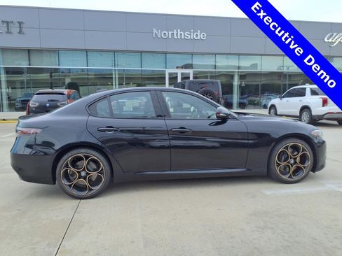 New 2025 Alfa Romeo Giulia Intensa w/ Driving Assist Package image 5