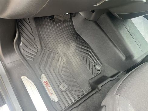 Used 2021 Chevrolet Silverado 1500 RST image 12