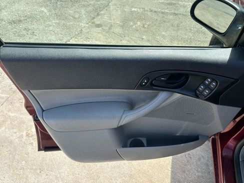 Used 2006 Ford Focus SE image 6