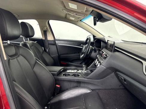 Used 2023 Genesis G70 2.0T AWD/4WD image 9
