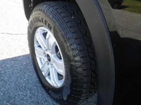 Certified 2024 Ford Ranger XL image 14