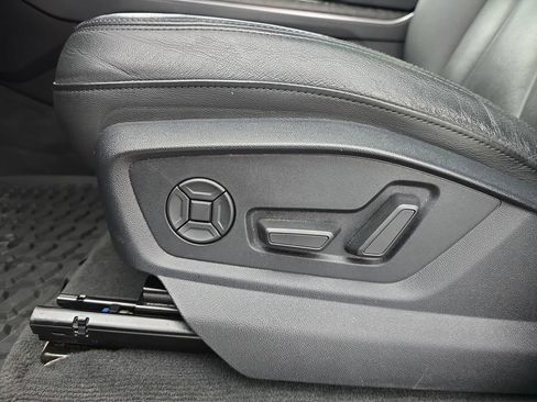 Used 2021 Audi Q7 3.0T Premium Plus w/ Premium Plus Package image 61