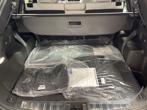 New 2025 Mitsubishi Outlander SE image 32