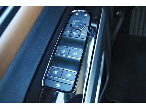 Used 2025 Nissan Pathfinder Platinum w/ Cargo Package image 21