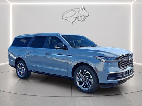 New 2025 Lincoln Navigator L Reserve image 5