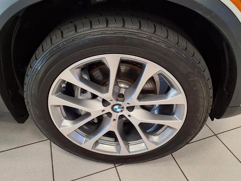 Used 2024 BMW X5 xDrive40i w/ Premium Package image 8