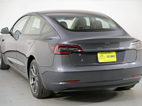 Used 2023 Tesla Model 3 Standard Range image 51