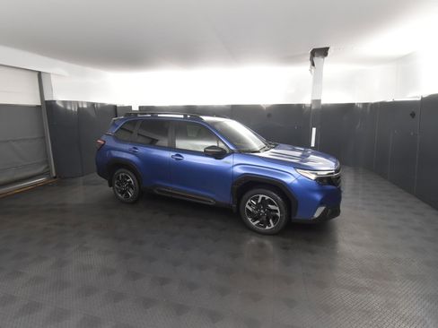 New 2025 Subaru Forester Limited image 5