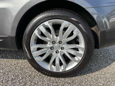 Used 2014 Land Rover Range Rover Sport HSE image 36