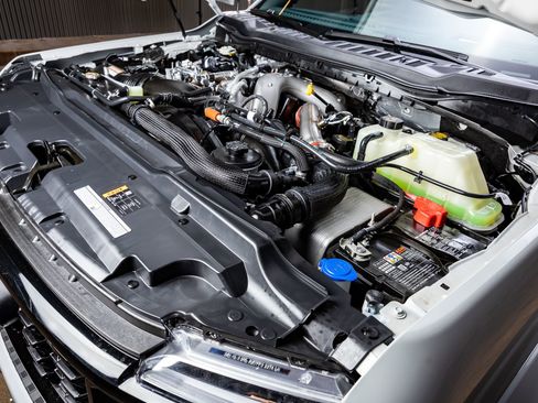 Used 2026 Ford F450 Platinum w/ FX4 Off-Road Package image 40