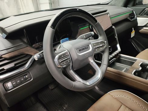 New 2026 GMC Acadia Denali Ultimate w/ LPO, Floor Liner Package image 25