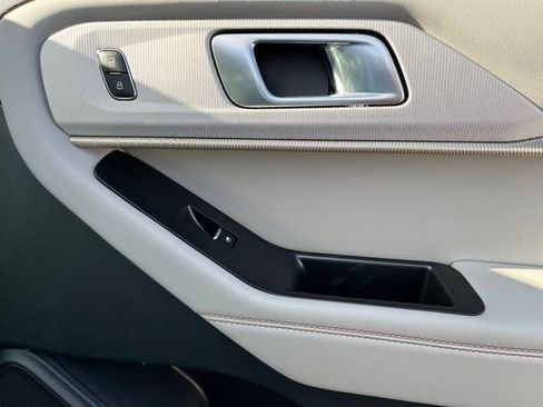 New 2026 Ford Explorer Active w/ Active Comfort Package image 22