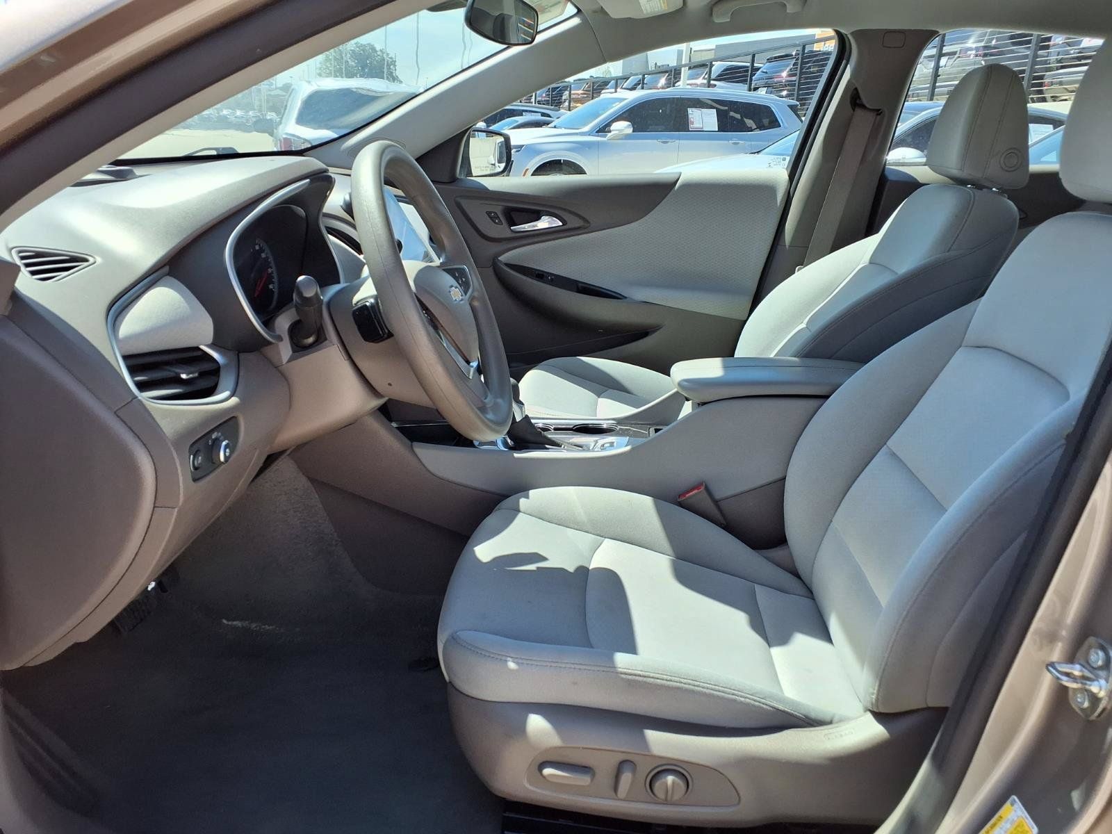 Used 2024 Chevrolet Malibu LT FWD image 16