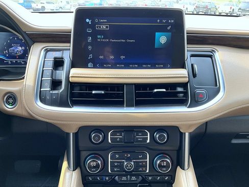 Used 2022 Chevrolet Tahoe Premier AWD/4WD image 14