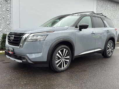 New 2025 Nissan Pathfinder Platinum w/ Cargo Package