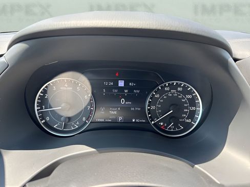 Used 2024 Nissan Armada Platinum w/ Captain's Chairs Package image 27